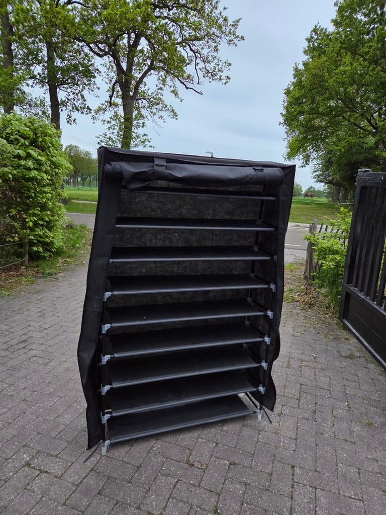Lichtgewicht schoenenkast, Ophalen