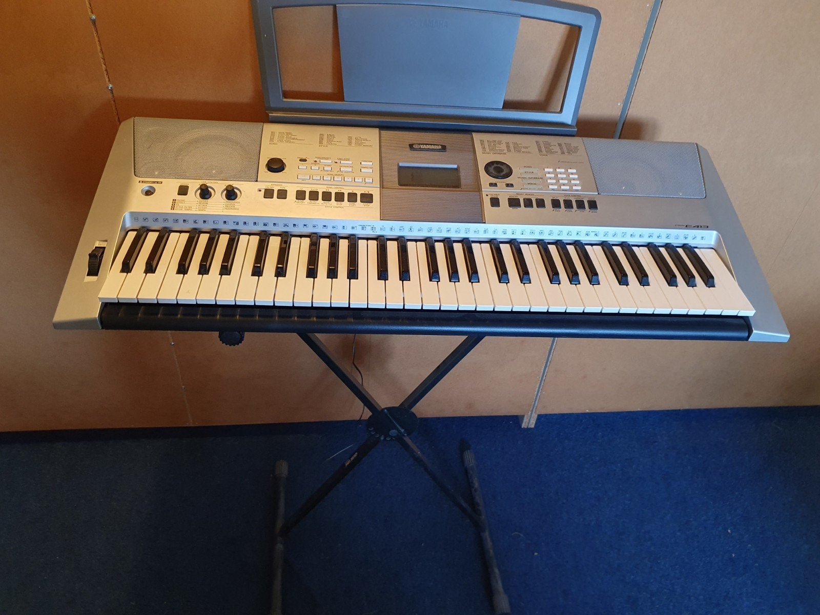 Yamaha keyboard PSR E413, Ophalen, Yamaha, Met standaard, 61 toetsen