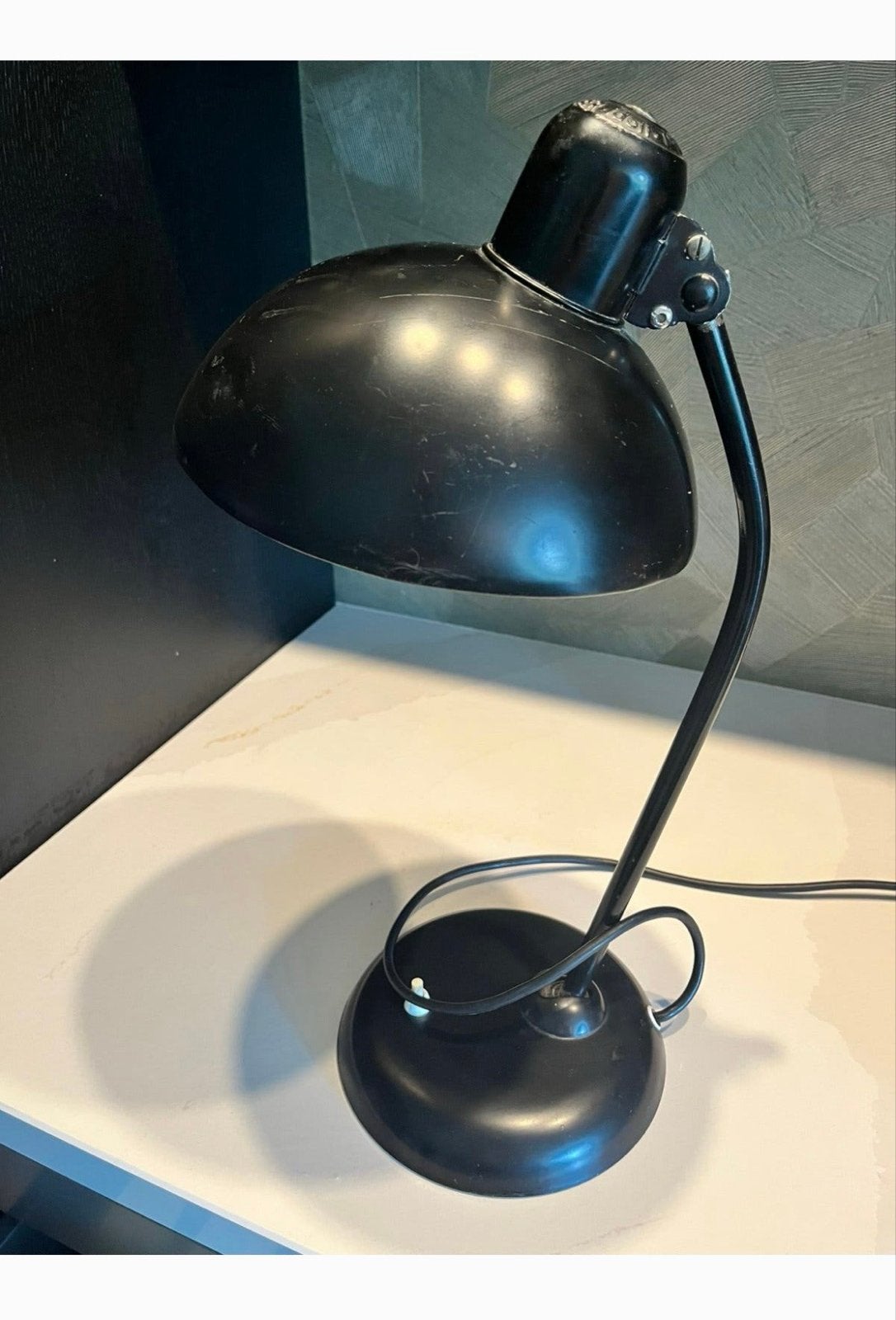 Vintage Kaiser Idell bureaulamp - Zwart Bauhaus design, Antiek en Kunst, Antiek | Lampen, Ophalen of Verzenden