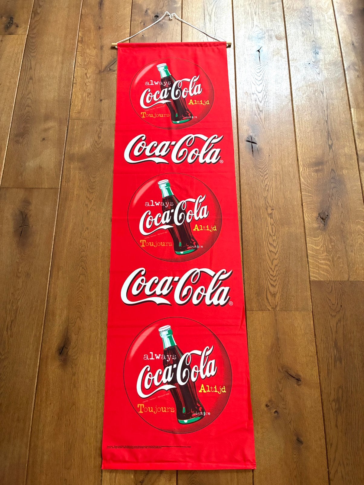Prachtig hangend Always Coca Cola doek, Verzamelen, Merken en Reclamevoorwerpen, Ophalen of Verzenden, Zo goed als nieuw, Reclamebord