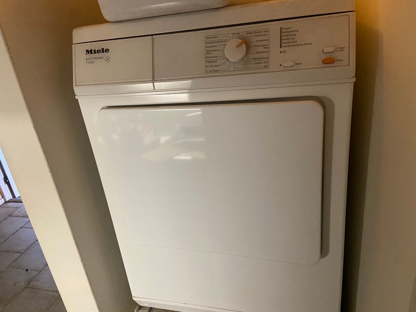 Goedwerkende Miele T4163 Softtronic afvoerdroger, Witgoed en Apparatuur, Ophalen, Gebruikt, Luchtafvoer, Voorlader