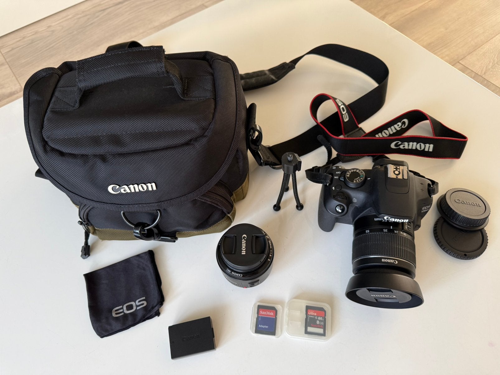 Canon 1200D - inclusief veel accessoires, Audio, Tv en Foto, Fotocamera's Digitaal, Ophalen, Spiegelreflex, Canon, Ingebouwde flitser