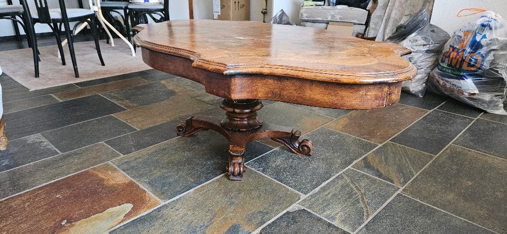 Antieke notenhouten salontafel, Ophalen