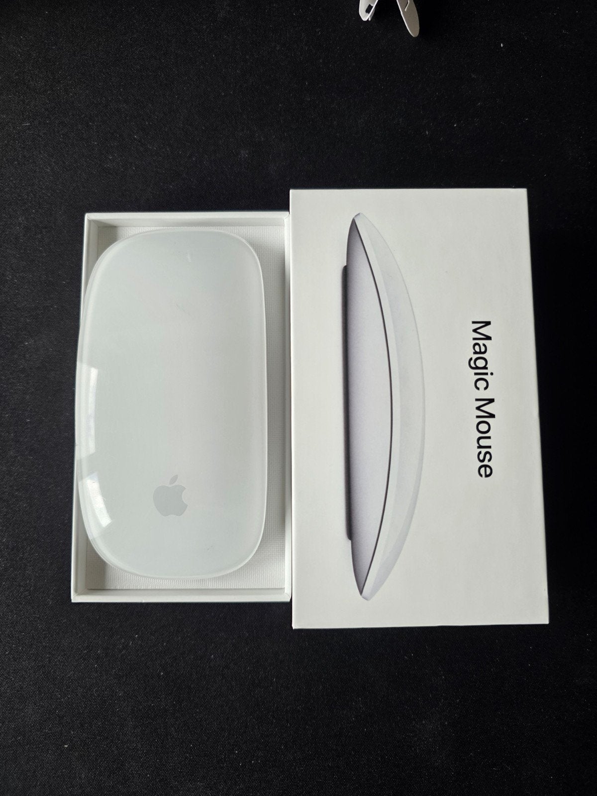 Apple Magic Mouse 2 - Draadloze Bluetooth Muis, Computers en Software, Muizen, Zo goed als nieuw, Muis, Rechtshandig, Draadloos