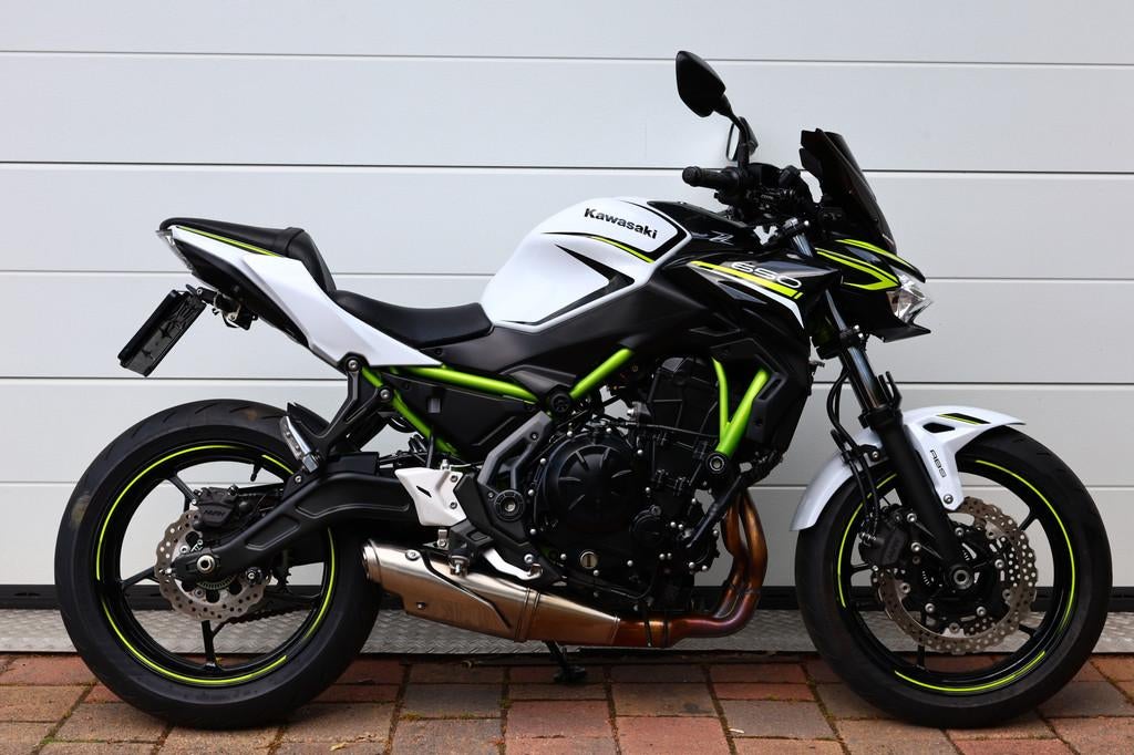Kawasaki Z650 ABS 50kw (bj 2020), Motoren, Motoren | Kawasaki, 649 cc, Bedrijf, Meer dan 35 kW, Naked bike