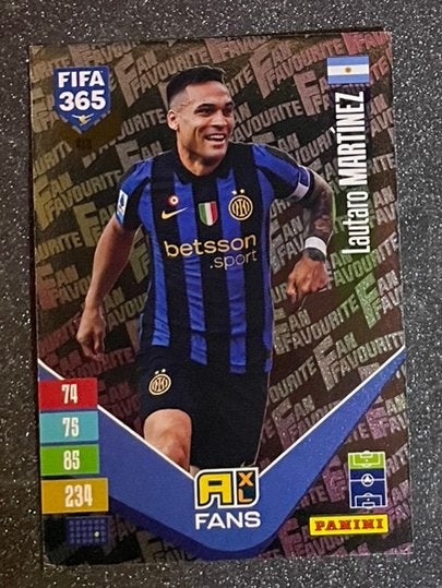 Panini Fifa365 2027 FANS’ FAVOURITE LAUTARO MARTÍNEZ INTER, Verzenden, Zo goed als nieuw, Plaatje