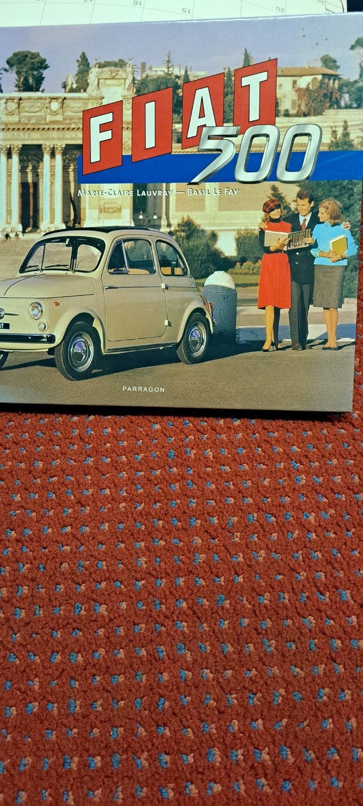 Boek Fiat 500 - Marie-Claire Lauvray & Basil Le Fay, Ophalen of Verzenden, Zo goed als nieuw, Marie-Claire Lauvray & Basil Le Fay
