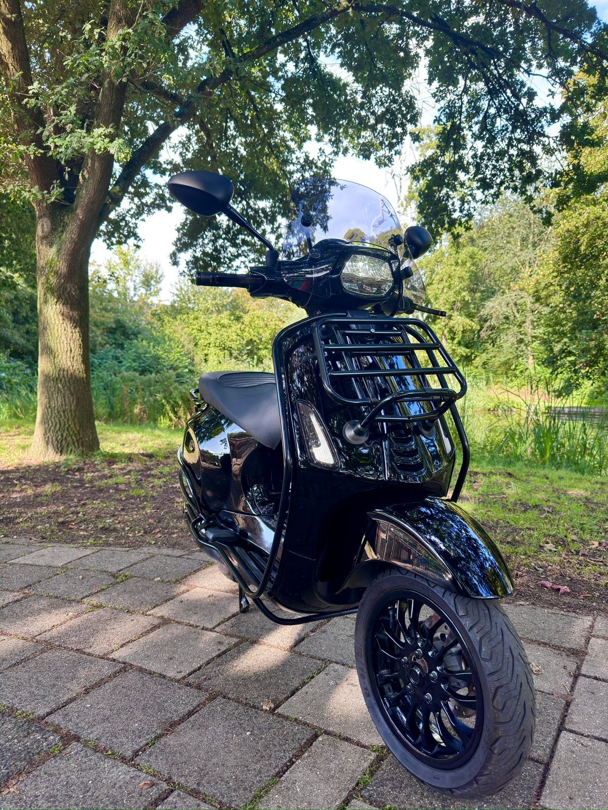 Vespa Sprint 45km/u - 80CC - Black on Black 2018, Ophalen, Overige modellen, Maximaal 45 km/u, Zo goed als nieuw