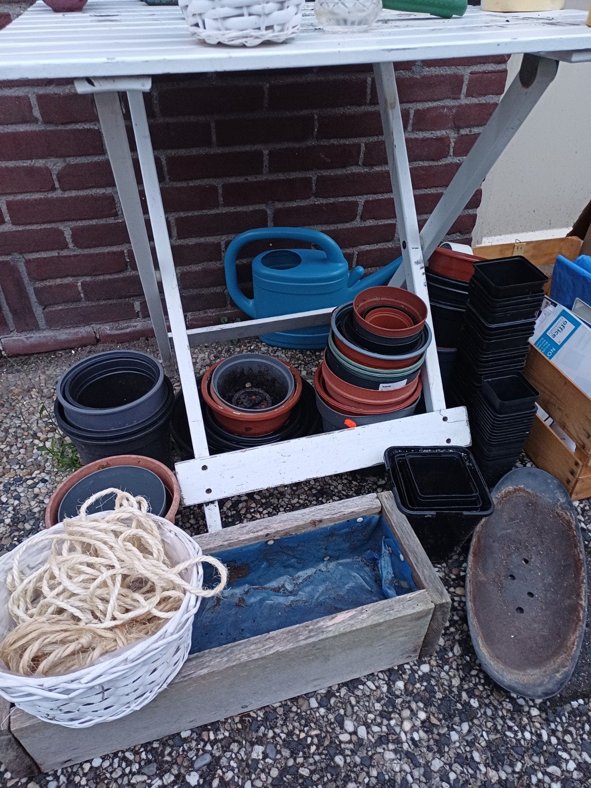 Diverse bloempotten en tuinbenodigdheden, Tuin en Terras, Ophalen, Overige materialen, Gebruikt, Minder dan 40 cm