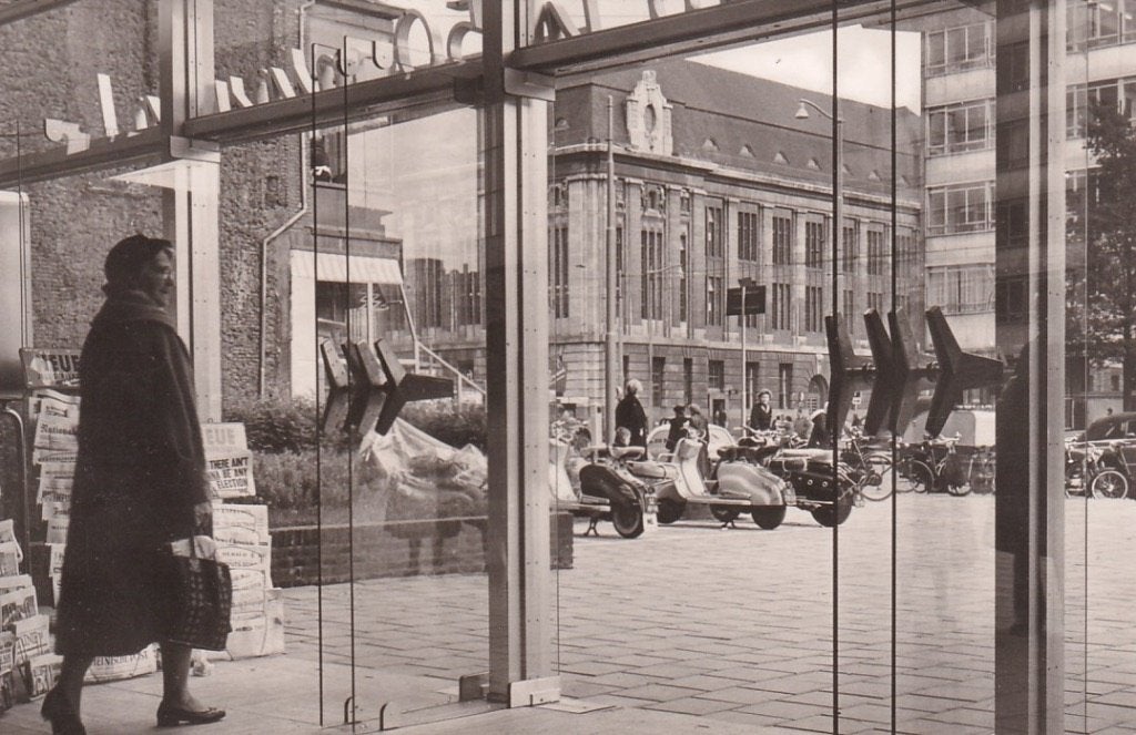 739L Rotterdam Coolsingel Cineac bioscoop naast de Bijenkorf, Ophalen of Verzenden, 1940 tot 1960, Ongelopen, Zuid-Holland