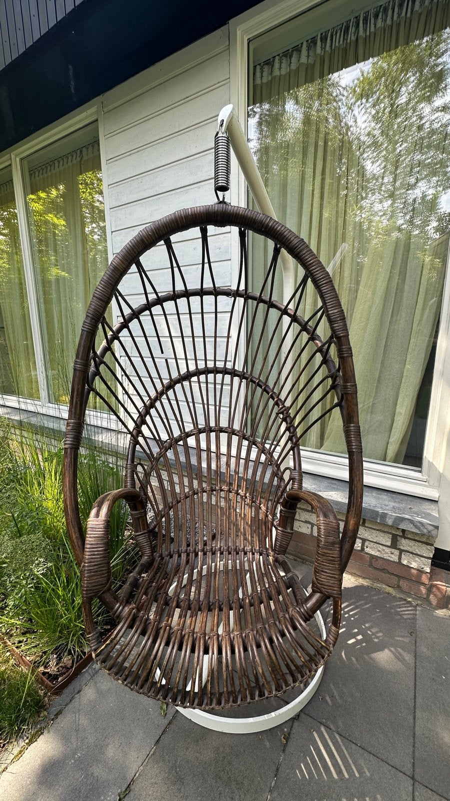 Vintage Rotan Hangstoel met Standaard - Bruin, Ophalen, Gebruikt, Bruin, Riet of Rotan
