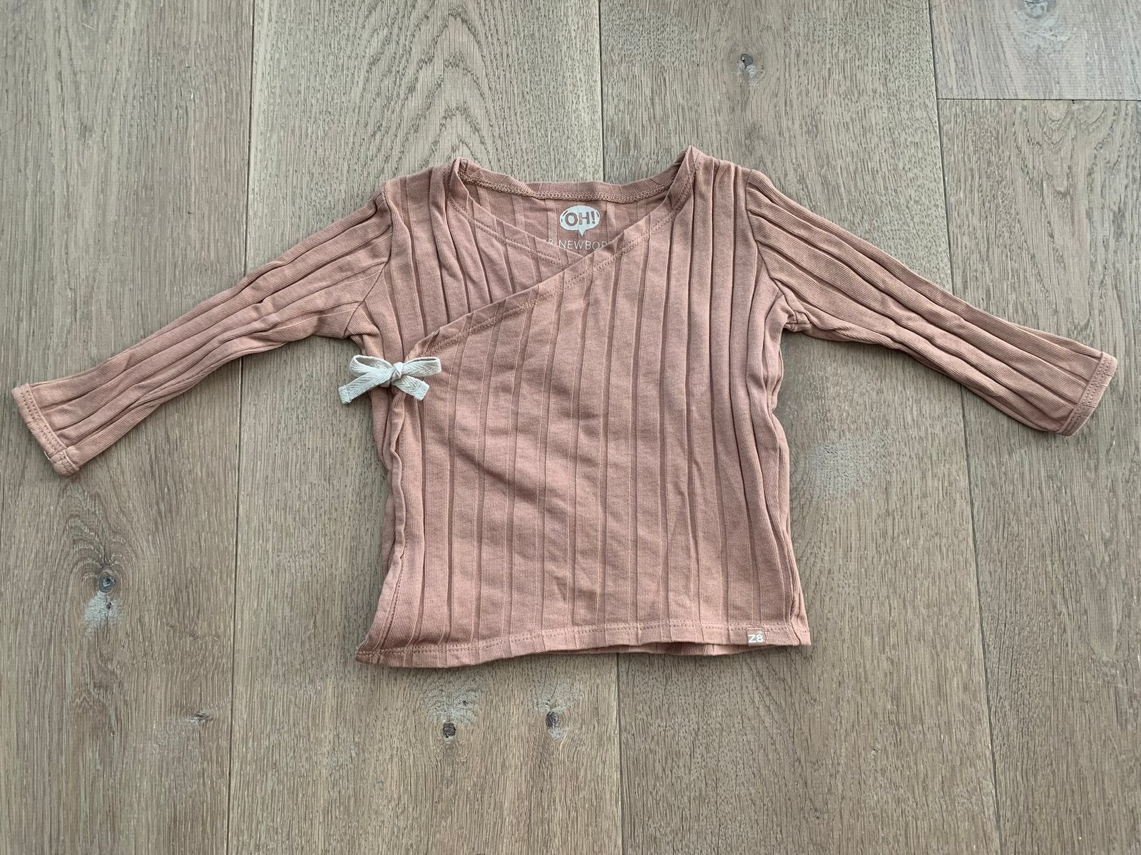 Vestje Z8 maat 74 met sokjes, Kinderen en Baby's, Babykleding | Maat 74, Ophalen of Verzenden, Gebruikt, Meisje, Truitje of Vestje