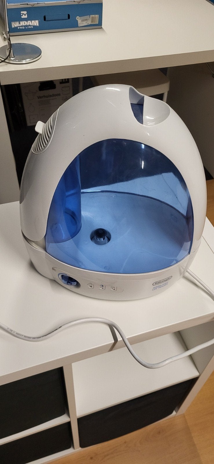 Delonghi Luchtbevochtiger UH 700M - Zo goed als nieuw, Ophalen of Verzenden, Zo goed als nieuw, Luchtbevochtiger