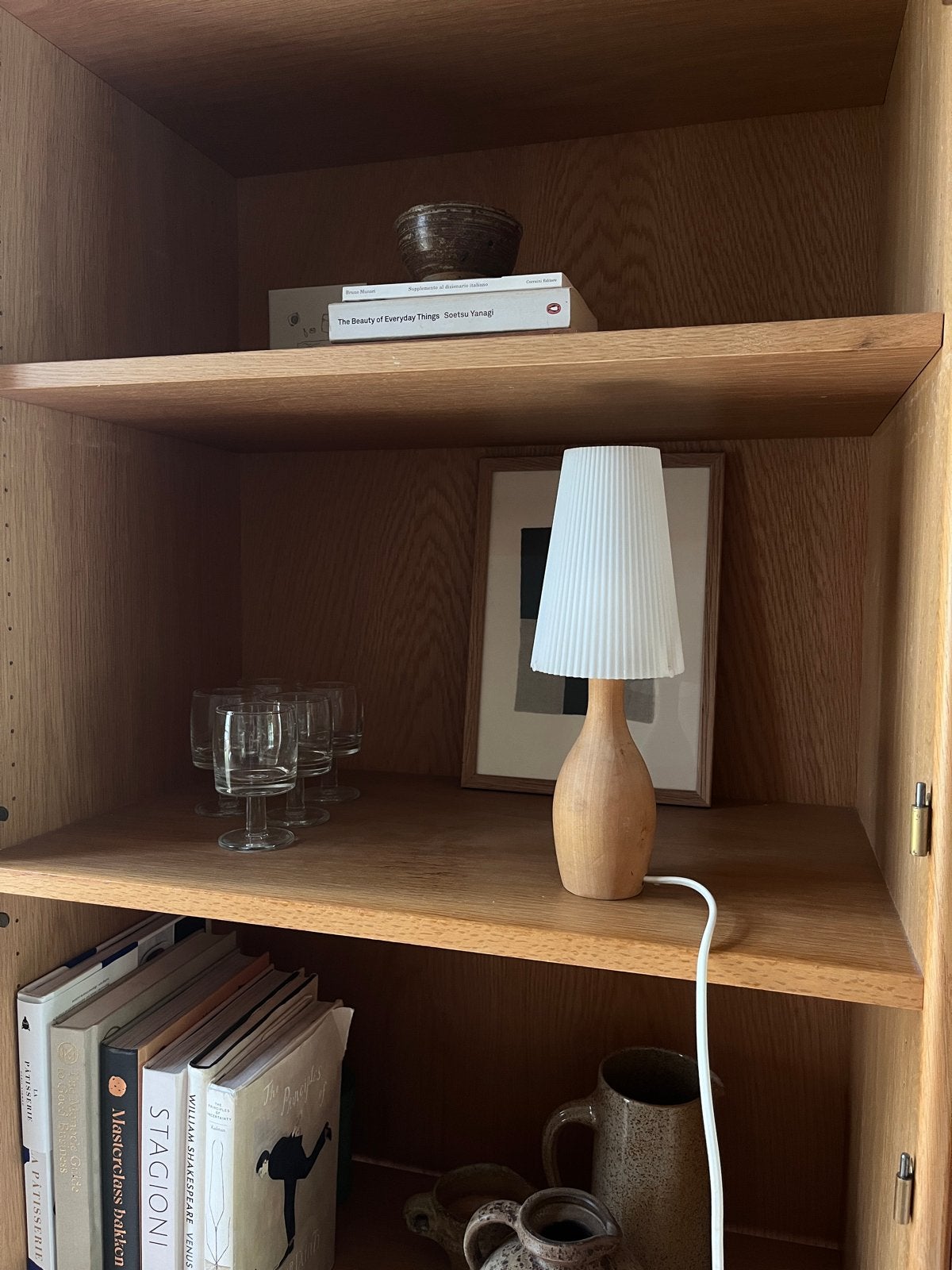 Houten tafellampje met geplooide kap (vintage), Ophalen, Met schakelaar, Scandinavisch, Overige merken