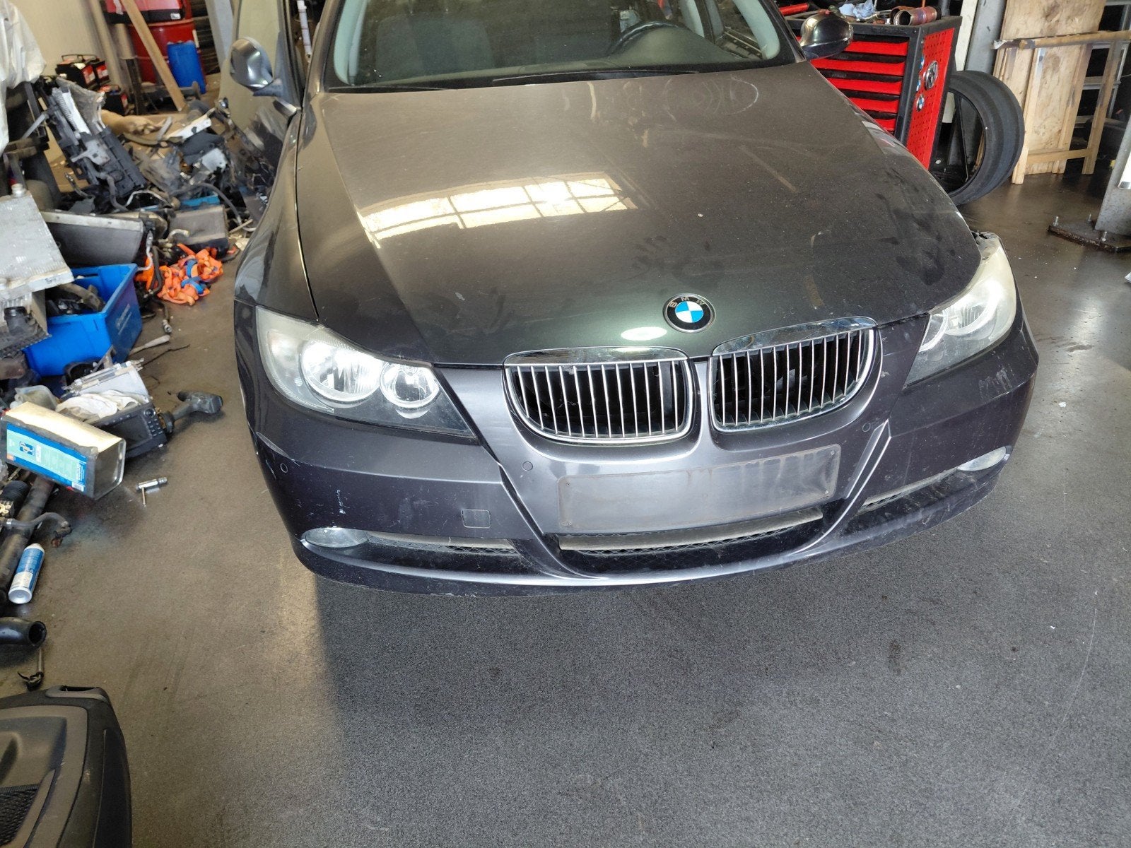 Bmw 3serie  325i ondeleren, Ophalen, Achter, BMW, Motorkap