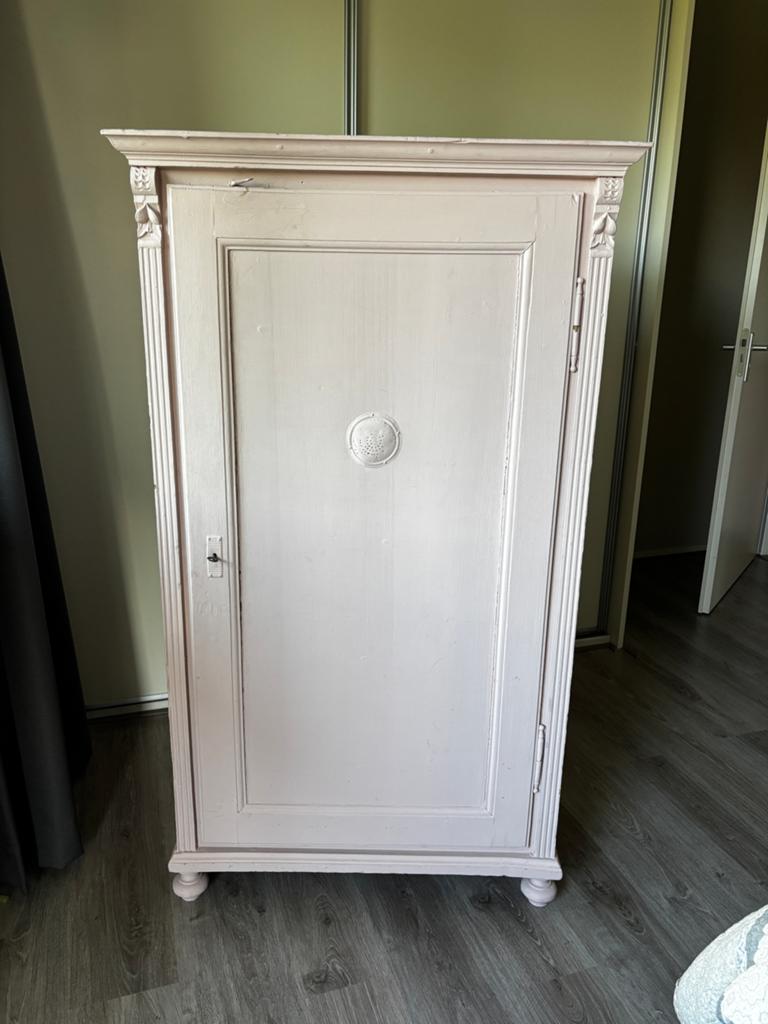 Brocante linnenkast, lichtroze geschilderd, Ophalen, Gebruikt, 50 tot 100 cm, 25 tot 50 cm