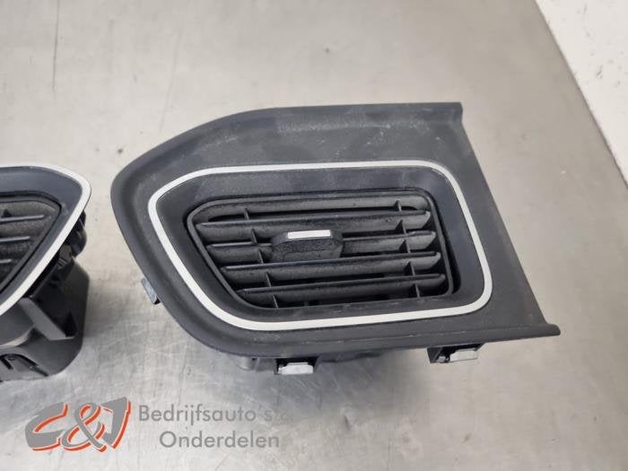 Luchtrooster Dashboard van een Renault Master, Gebruikt, -, Renault, -