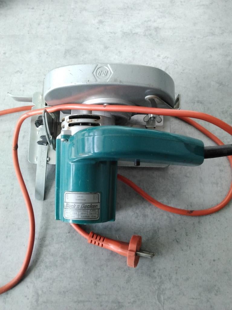 Black & Decker DN 55 Handcirkelzaag - 450W, Ophalen, Gebruikt, Cirkelzaag, Black & Decker