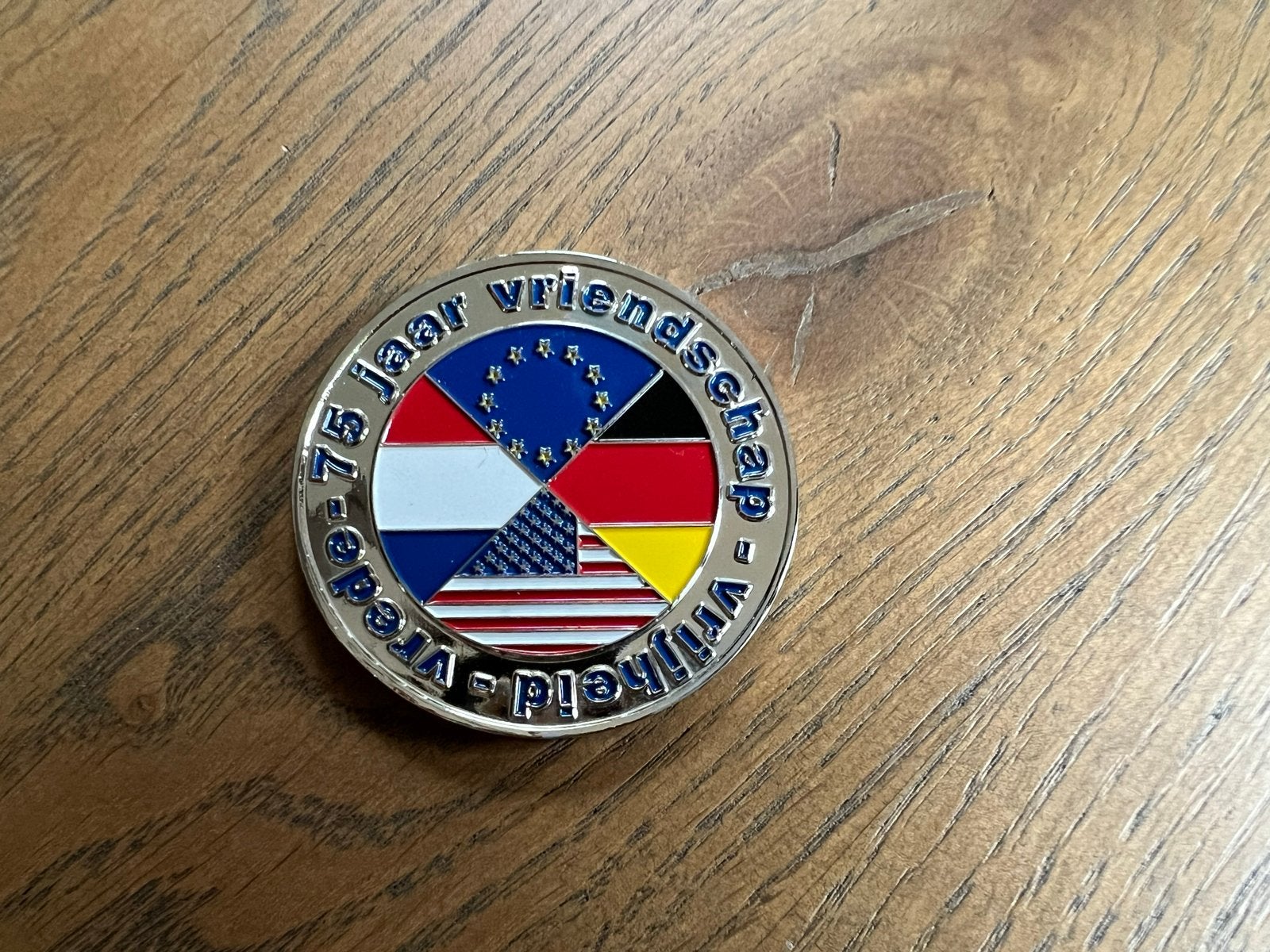 Herdenkingsmunt 75 jaar Vrede Vrijheid Vriendschap, Ophalen of Verzenden, Nieuw