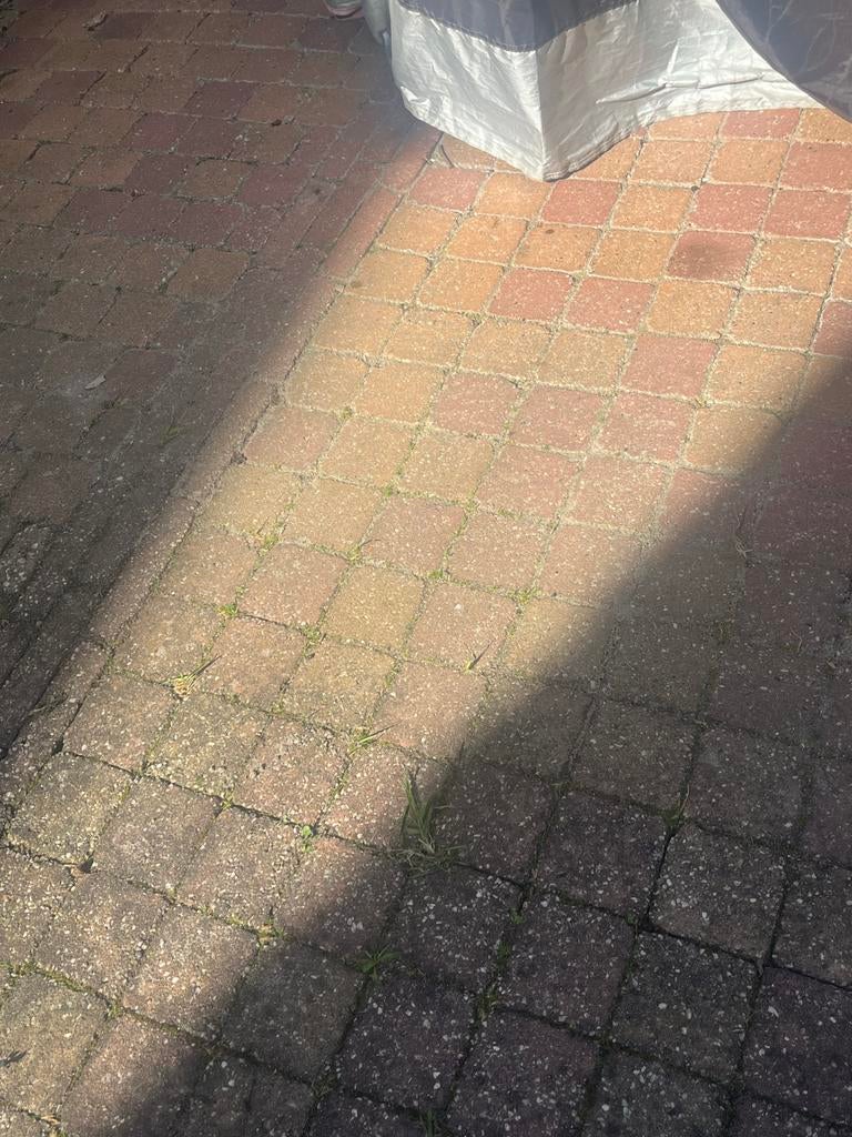 Gratis af te halen: 50m2 gebruikte koppelsteentjes vanaf, Tuin en Terras, Tegels en Klinkers, Ophalen, Gebruikt, Klinkers, 10 m² of meer