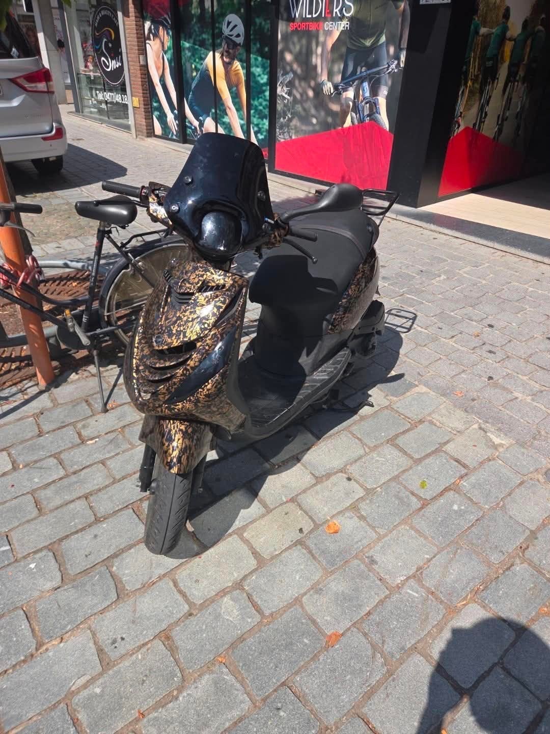 Piaggio Zip a klasse, Ophalen, Gebruikt, Benzine, Piaggio
