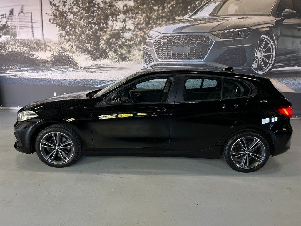 Bmw 1-SERIE 118I BUSINESSEDITION / Automaat / 42323 km / Car, Auto's, 136 pk, Gebruikt, Zwart, Bedrijf