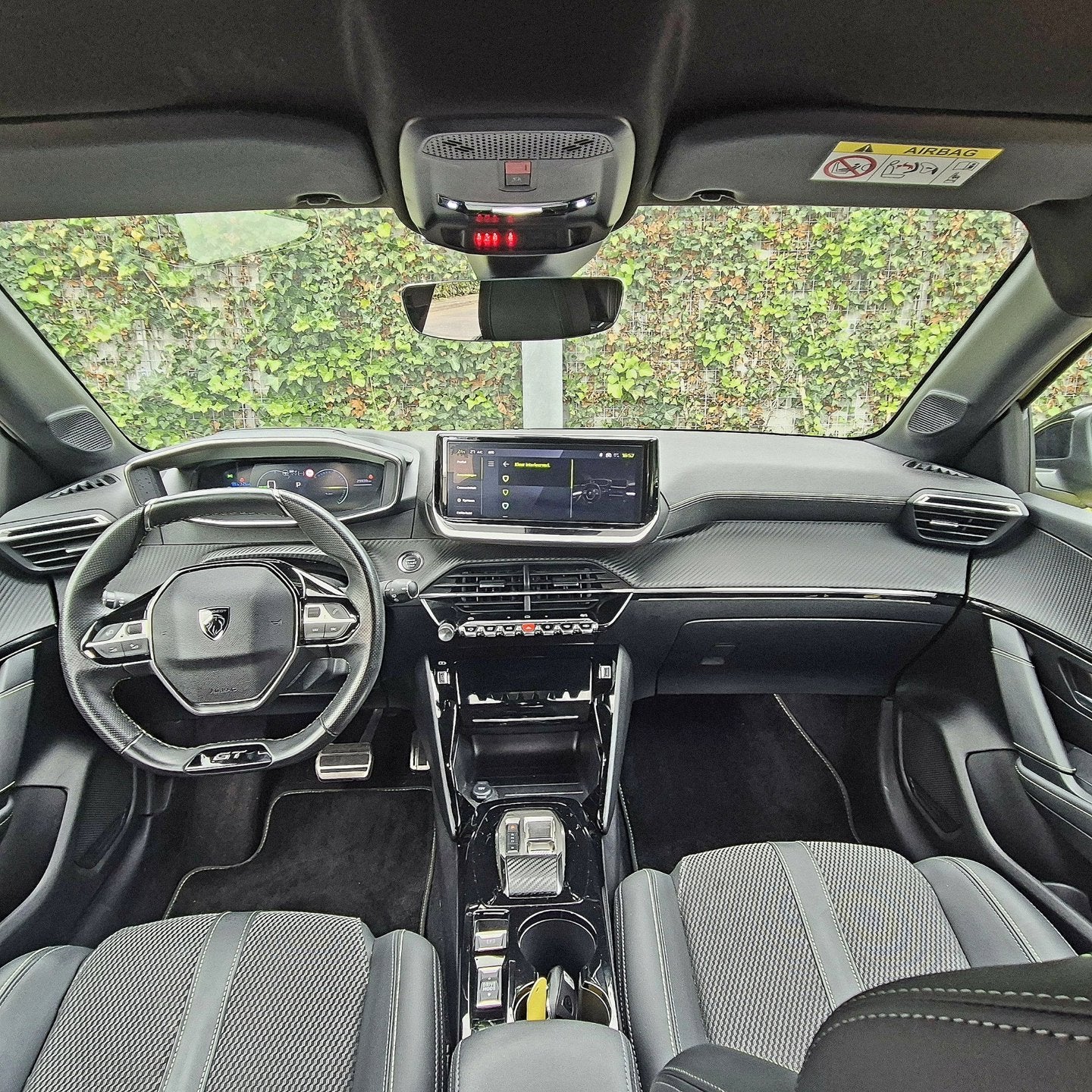 Foto 2 van Peugeot E-208 EV GT 50 kWh | SOH 99.75% | ACC | CAM | 3-fase
