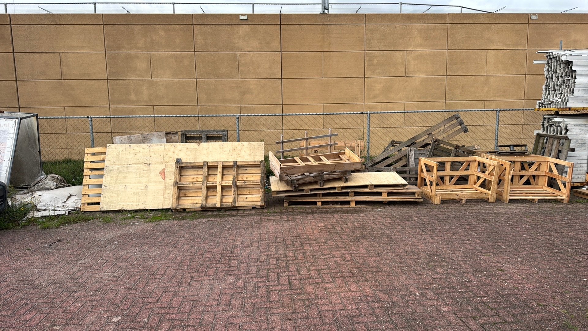 Gratis pallets hout, Doe-het-zelf en Verbouw, Ophalen, Minder dan 25 mm, Zo goed als nieuw, Pallet