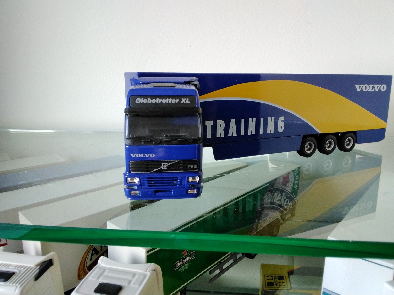 Volvo Globetrotter XL Roadtraining modelauto, Ophalen of Verzenden, Zo goed als nieuw, Bus of Vrachtwagen, Lion Toys