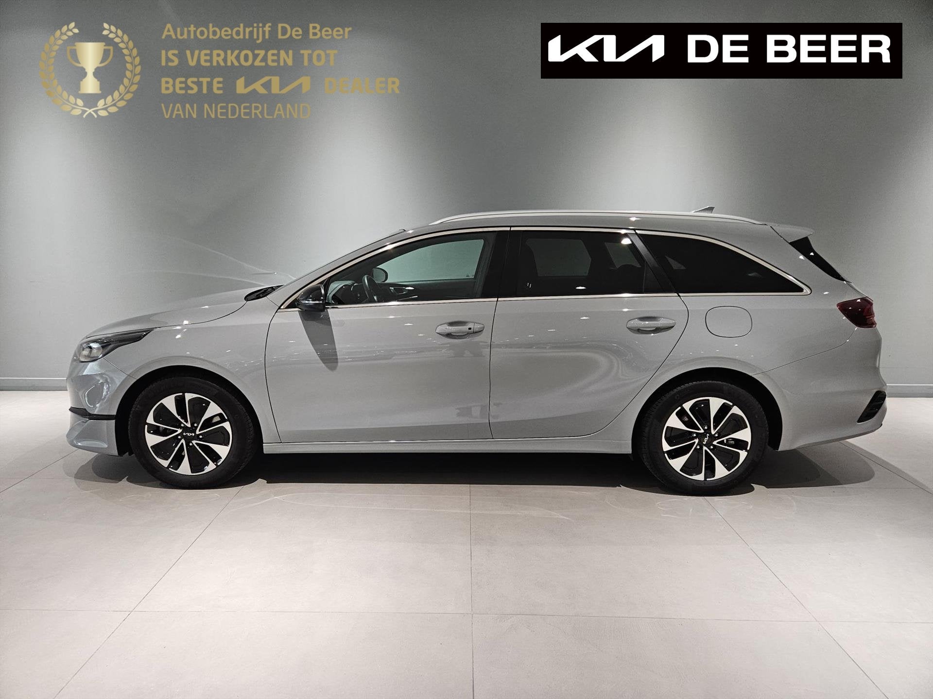 KIA Ceed Sw 1.0 T-GDi MHEV 100pk AUTOMAAT Design Edition Nav, Auto's, 12 maanden, 1309 kg, Leder en Stof, Origineel Nederlands