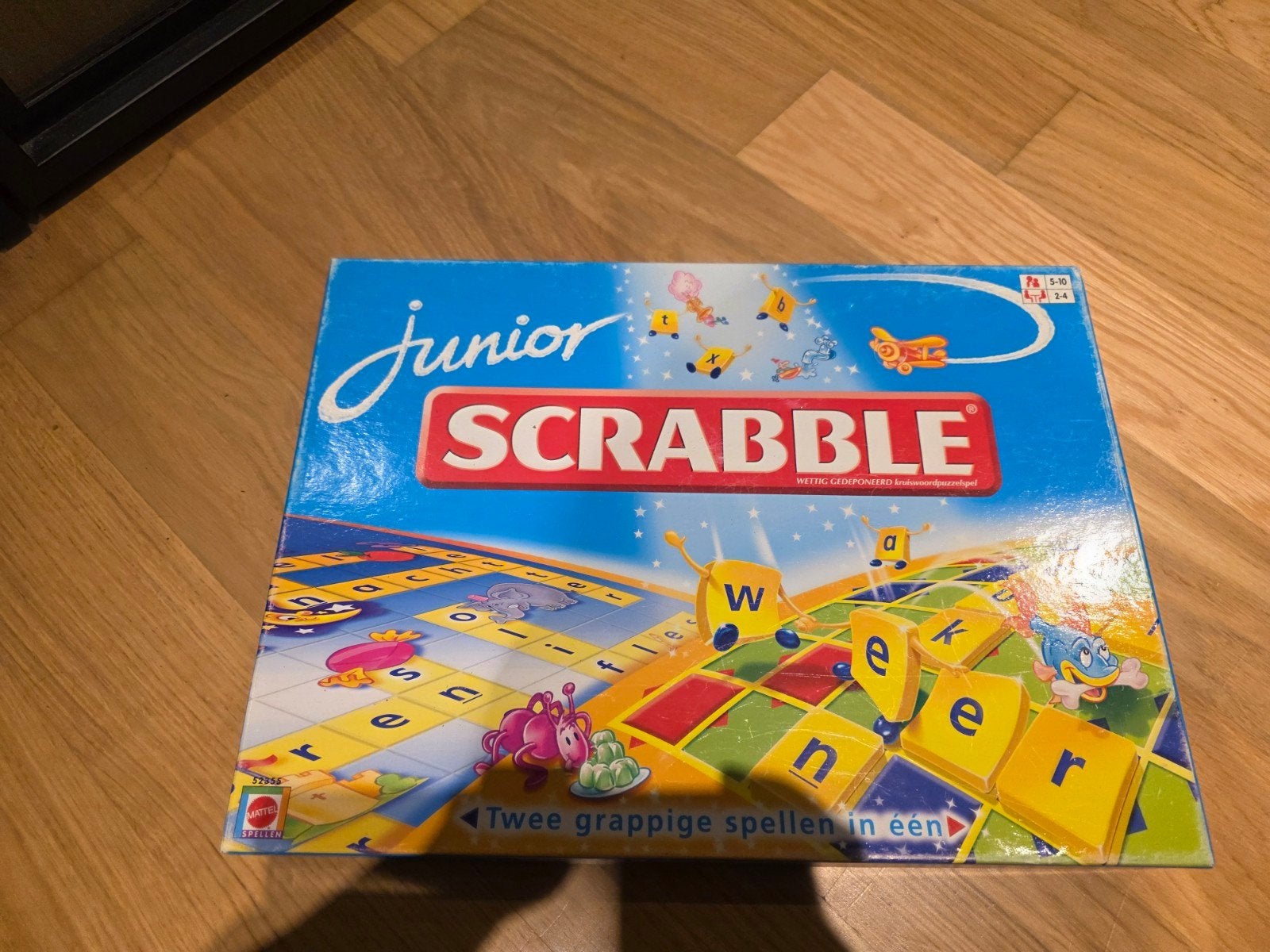 Junior Scrabble - Twee grappige spellen in één!, Drie of vier spelers, Ophalen of Verzenden, Zo goed als nieuw, Mattel