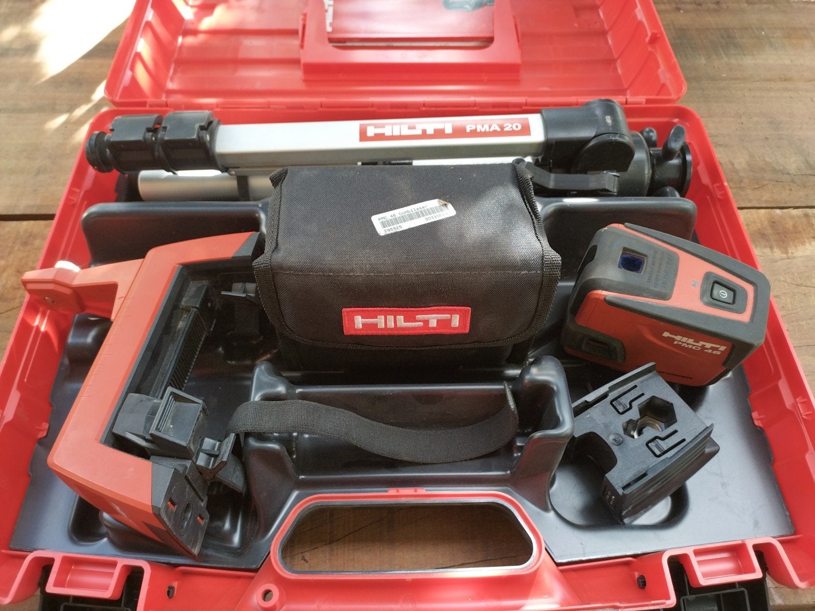 Hilti lijn laser / kruis laser pmc 46, Doe-het-zelf en Verbouw, Ophalen of Verzenden, Zo goed als nieuw