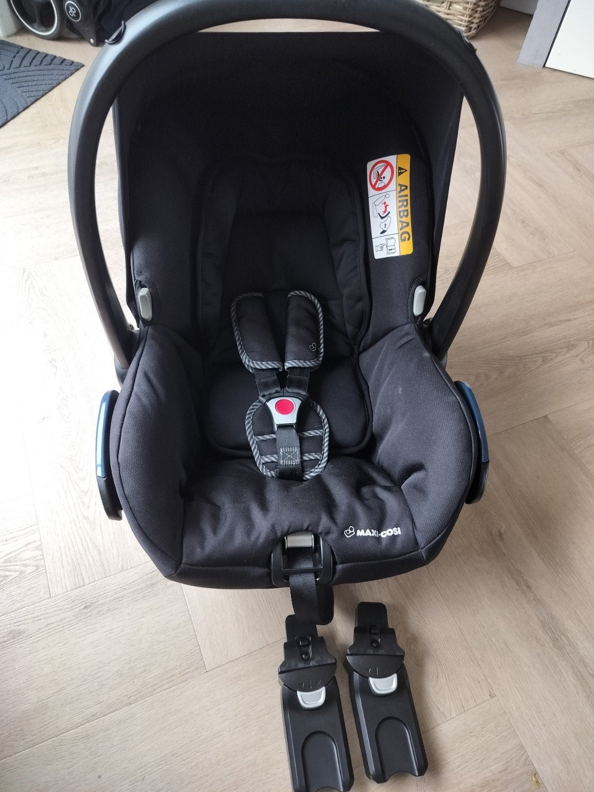 Maxi cosi en adapters, Ophalen, Autogordel, Zo goed als nieuw, 0 t/m 13 kg