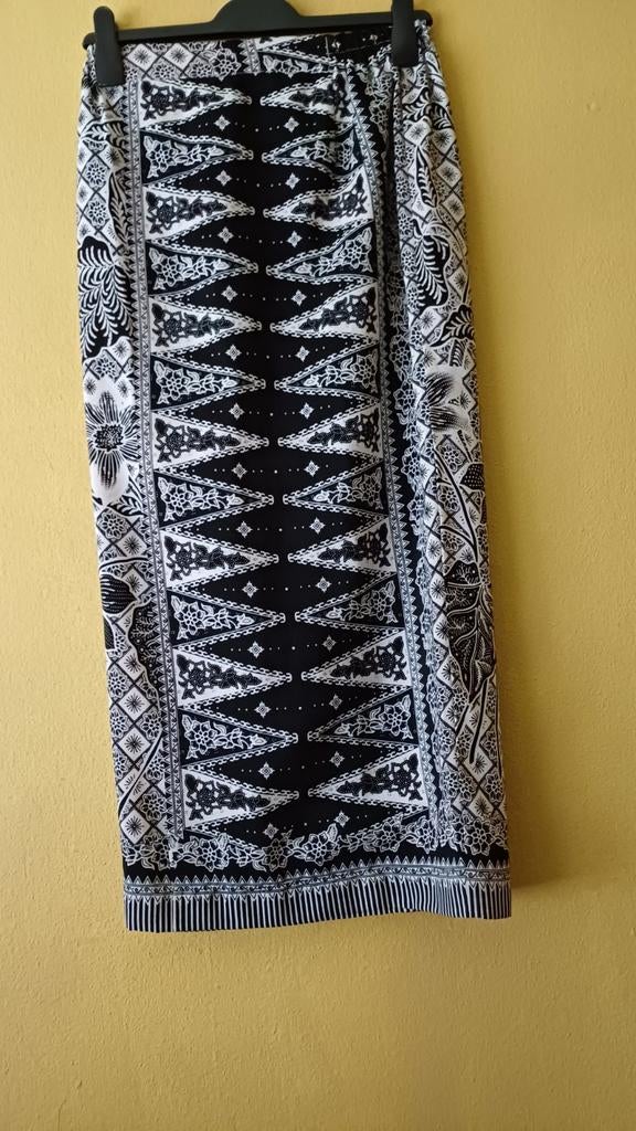 Indonesisch Sarong Batik S/M, Maat 38/40 (M), Overige typen, Zwart, Ophalen of Verzenden