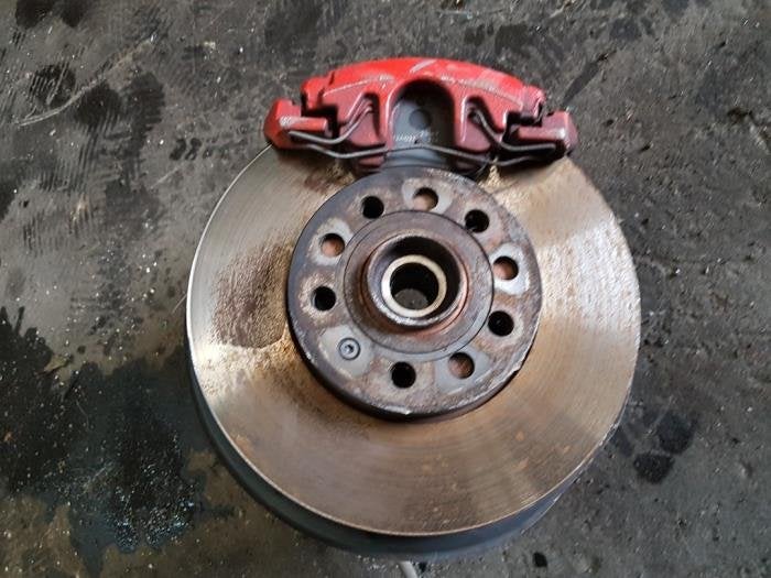 Wielnaaf voor van een Volkswagen Golf, Gebruikt, -, -, -
