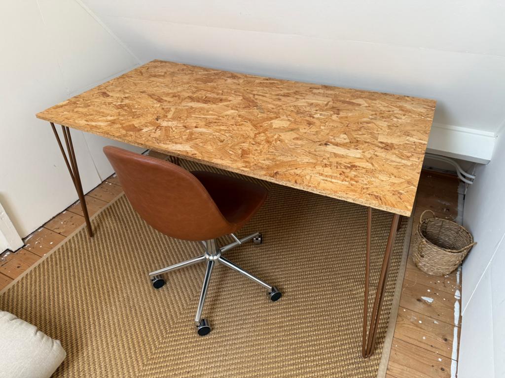 Bureau + stoel (ook los van elkaar te koop), Ophalen, In hoogte verstelbaar, Zo goed als nieuw