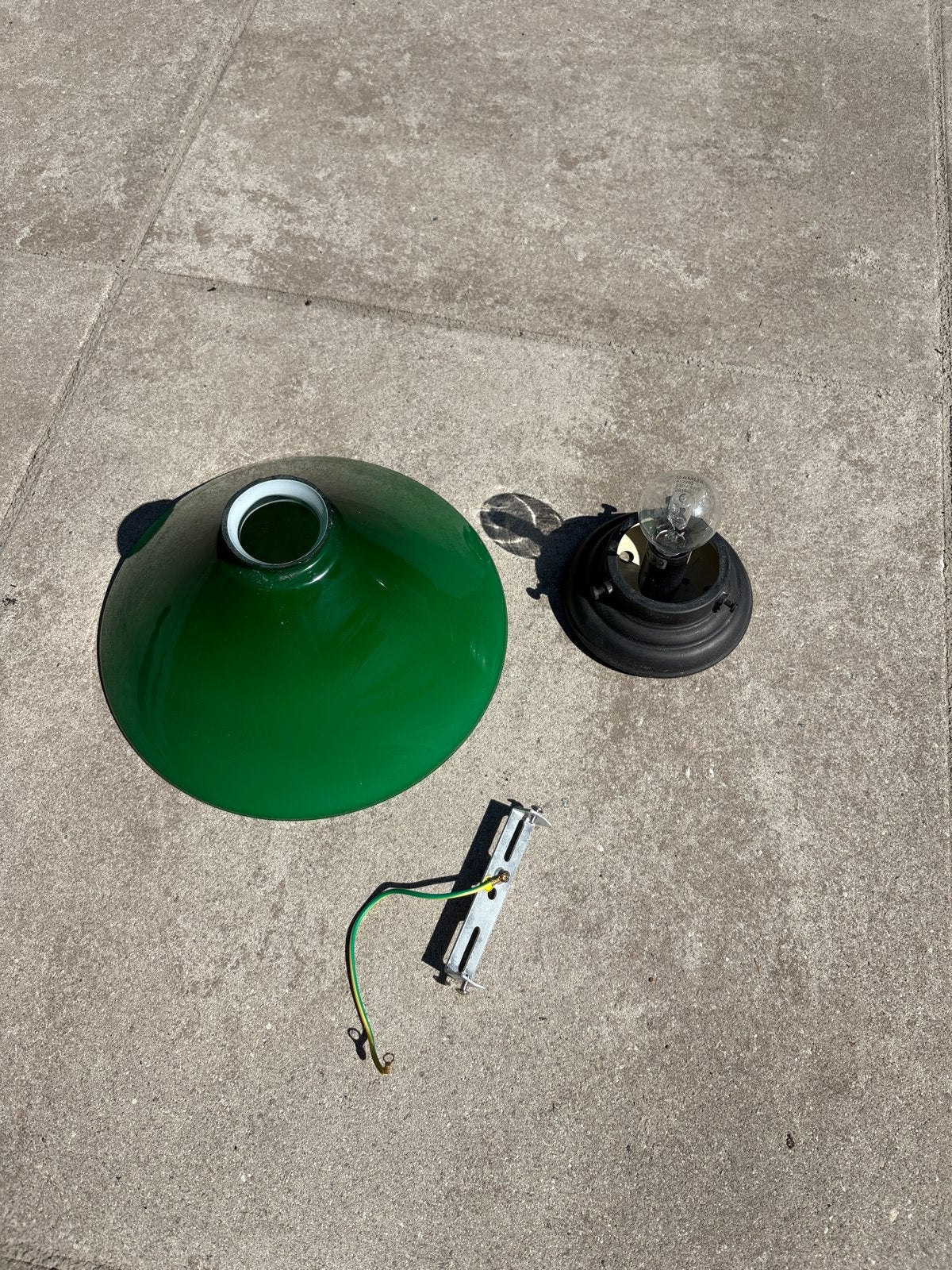 Groene vintage lampenkap met fitting en gloeilamp, Gebruikt, Groen, Vintage, Ophalen
