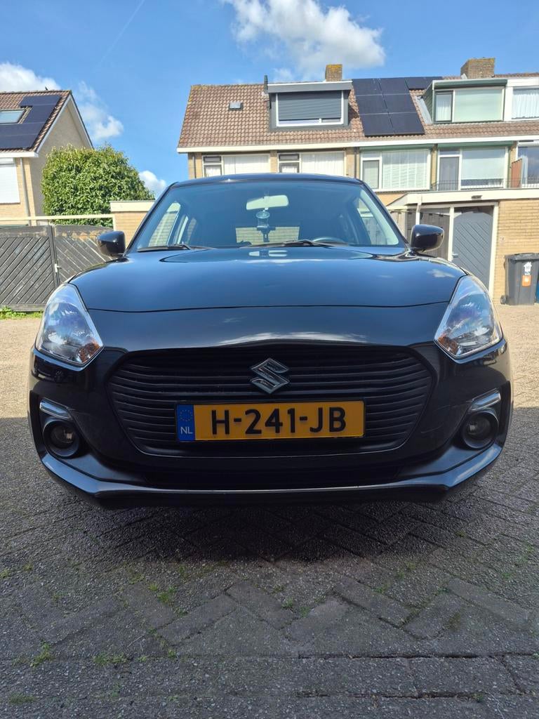 Suzuki Swift 1.2 Automaat 90pk CVT 2017 Zwart, 4 cilinders, 400 kg, Particulier, 89 pk