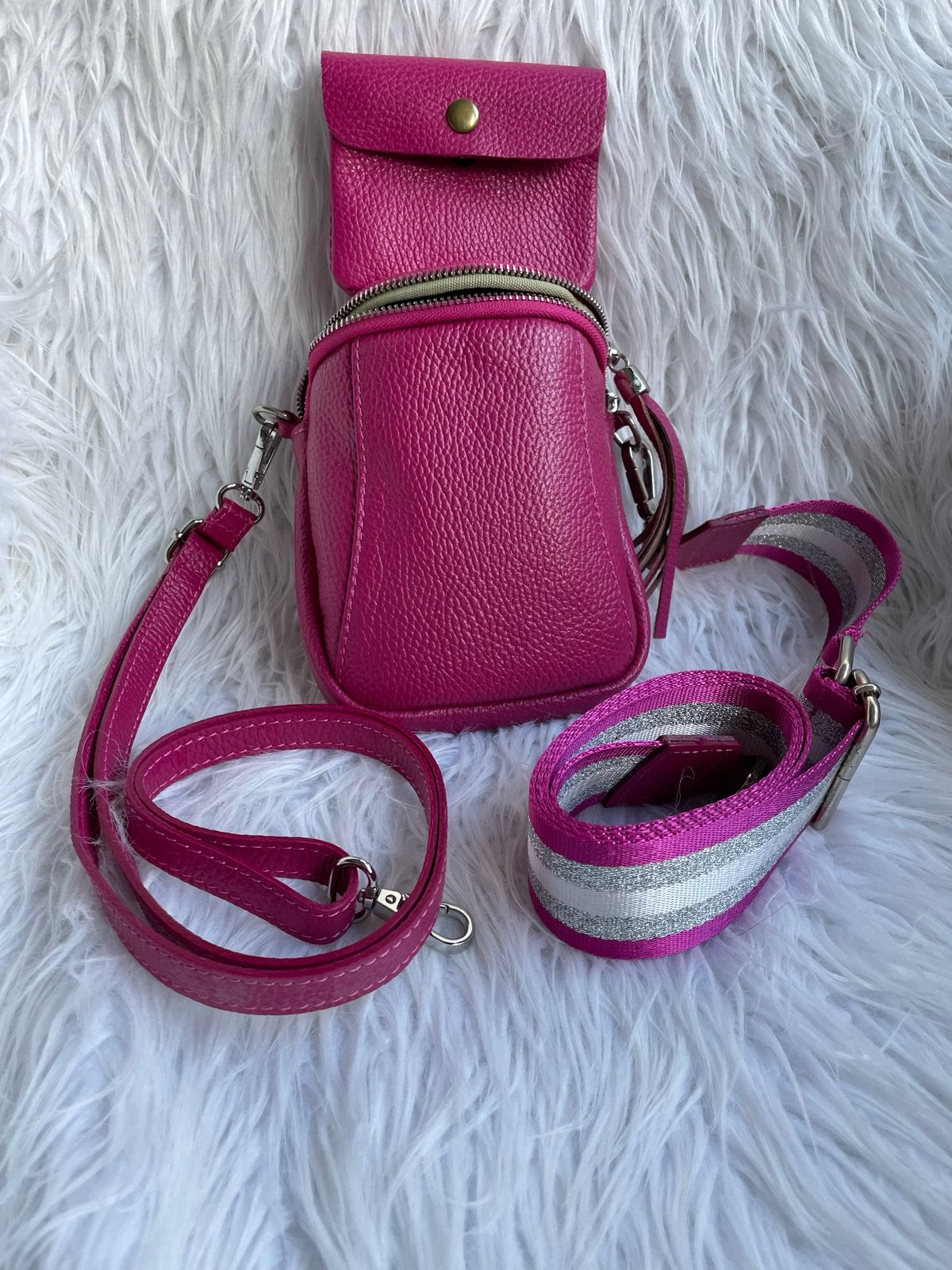 Fuchsia Leren Telefoontasje met Portemonnee en 2 Banden, Ophalen of Verzenden, Zo goed als nieuw, Roze, Schoudertasje