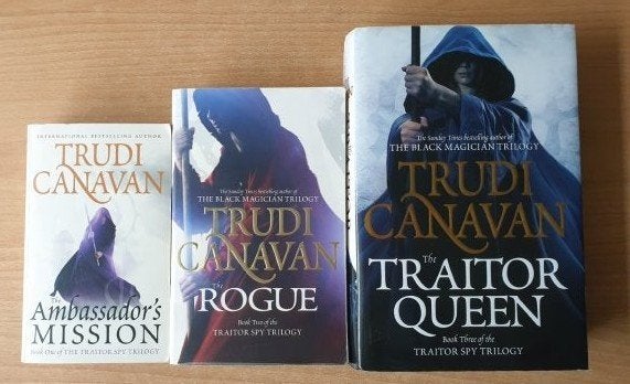 Trudi Canavan - Traitor Spy trilogy, Boeken, Verzenden, Gelezen, Trudi Canavan