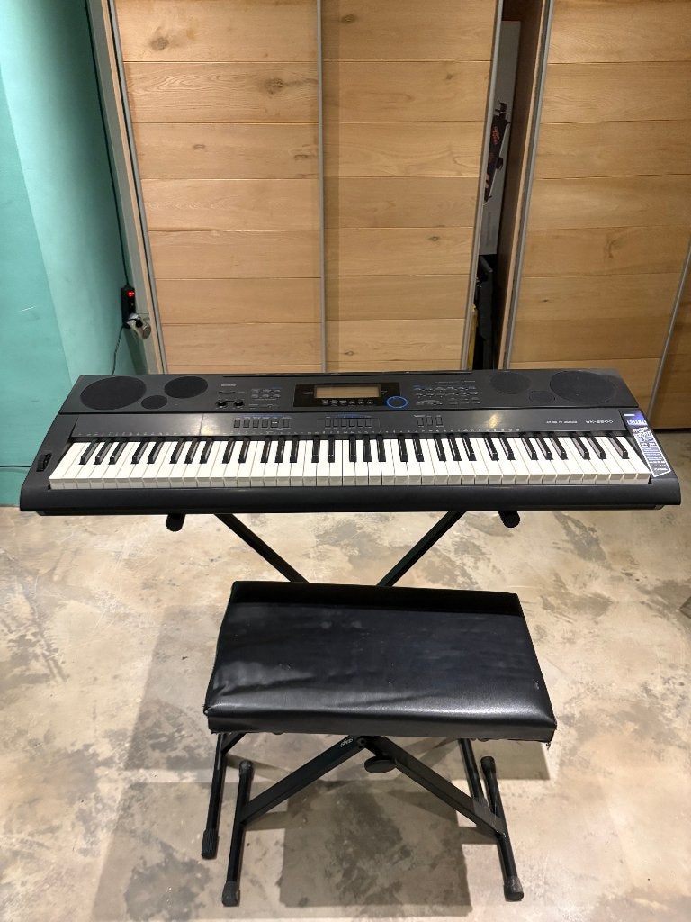 Keyboard Casio WK 6500 met standaard en zitbankje, Muziek en Instrumenten, Keyboards, Ophalen, Casio, Zo goed als nieuw, Met standaard
