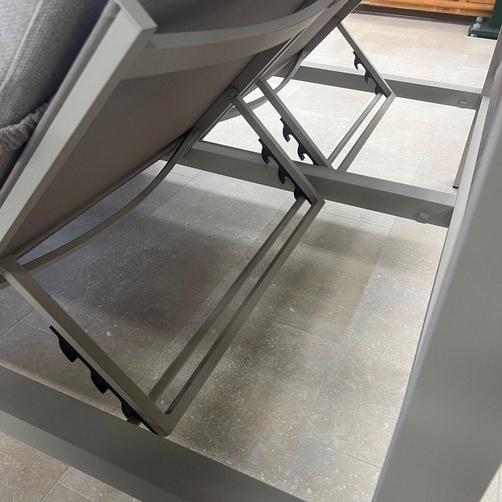 Yoi | Dagbed Cabana | Showroommodel, Ophalen, Zo goed als nieuw, Aluminium, Verstelbaar