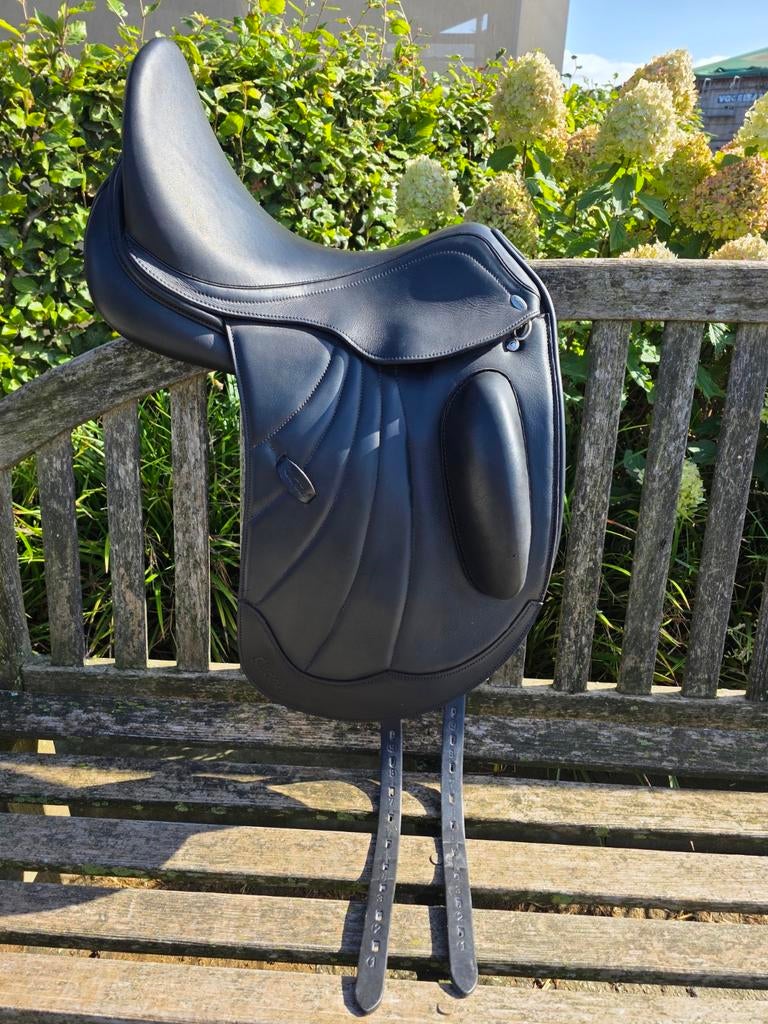ZGN!! Kentaur Rhode dressuurzadel 17” medium boom, Ophalen of Verzenden, Zo goed als nieuw, Dressuur