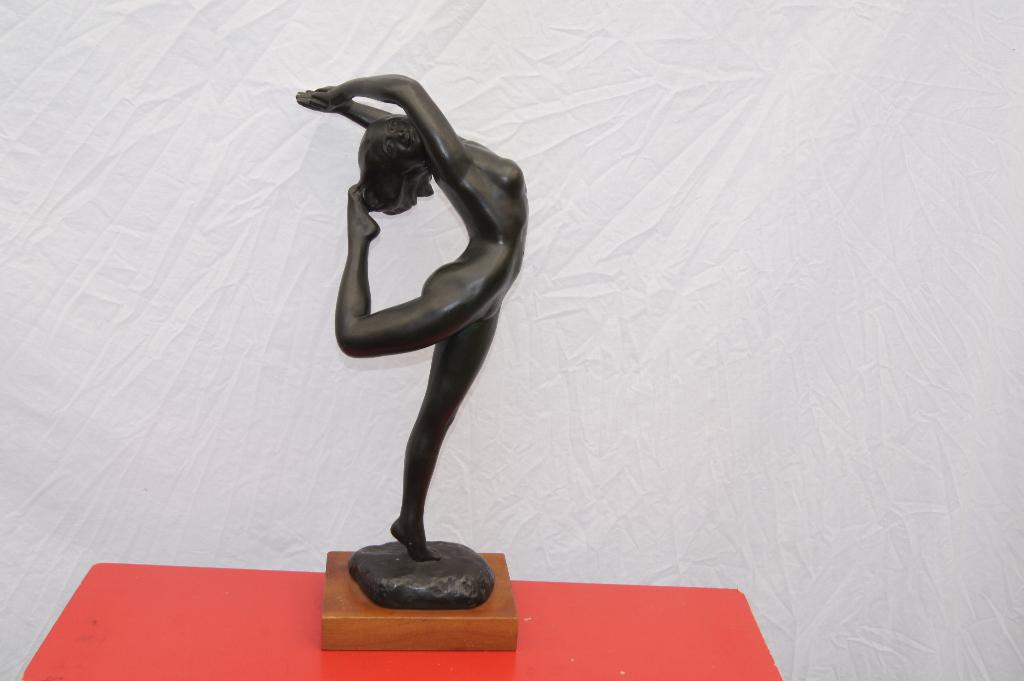 Naakte vrouw ( Austin, Antiek en Kunst, Kunst | Beelden en Houtsnijwerken, Ophalen of Verzenden, Gepatineerd