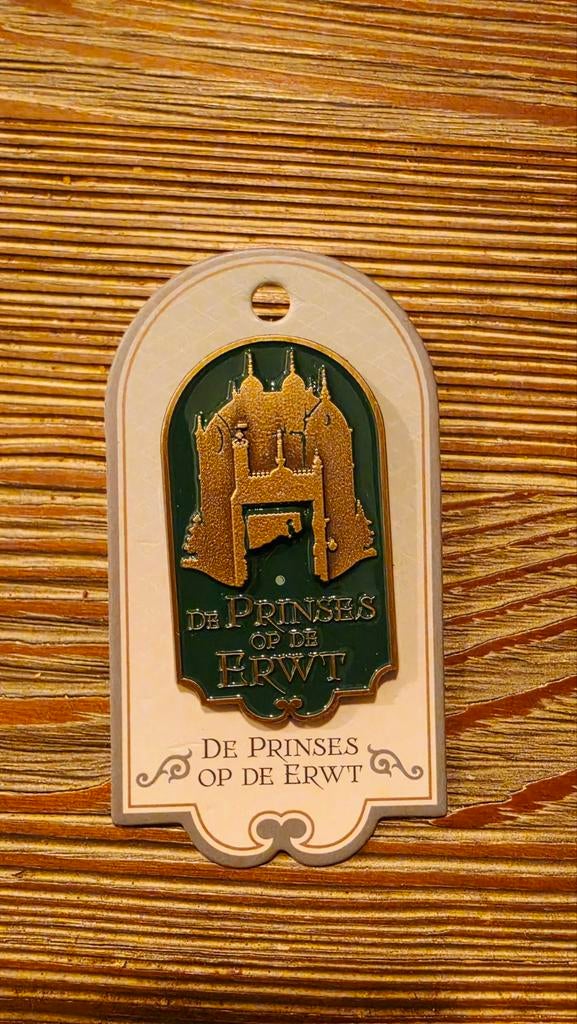 Pin prinses op de erwt Efteling, Ophalen of Verzenden, Nieuw, Button of Speldje