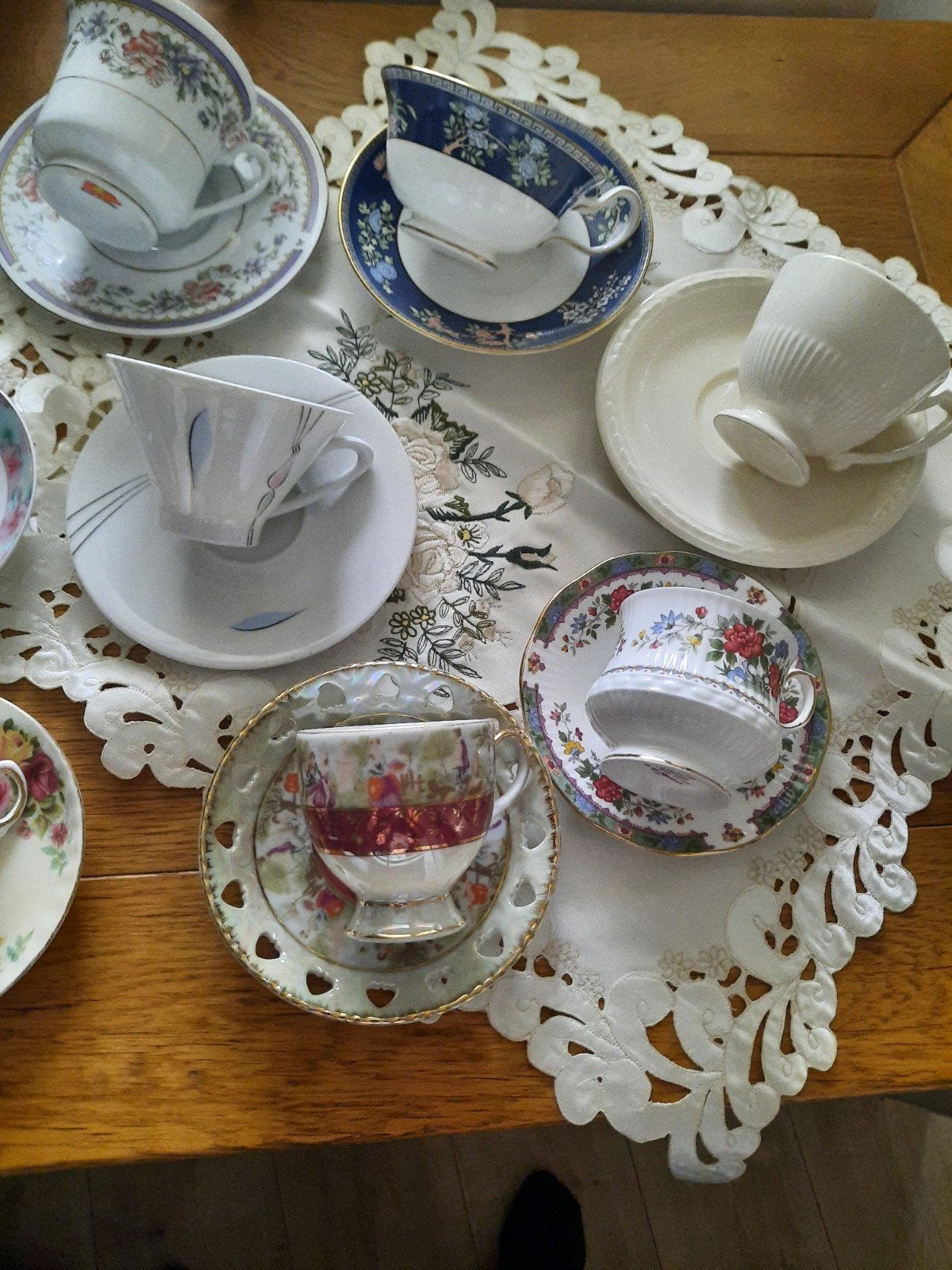 15 mooie porseleinen kop en schotels leuk voor een High Tea, Ophalen of Verzenden