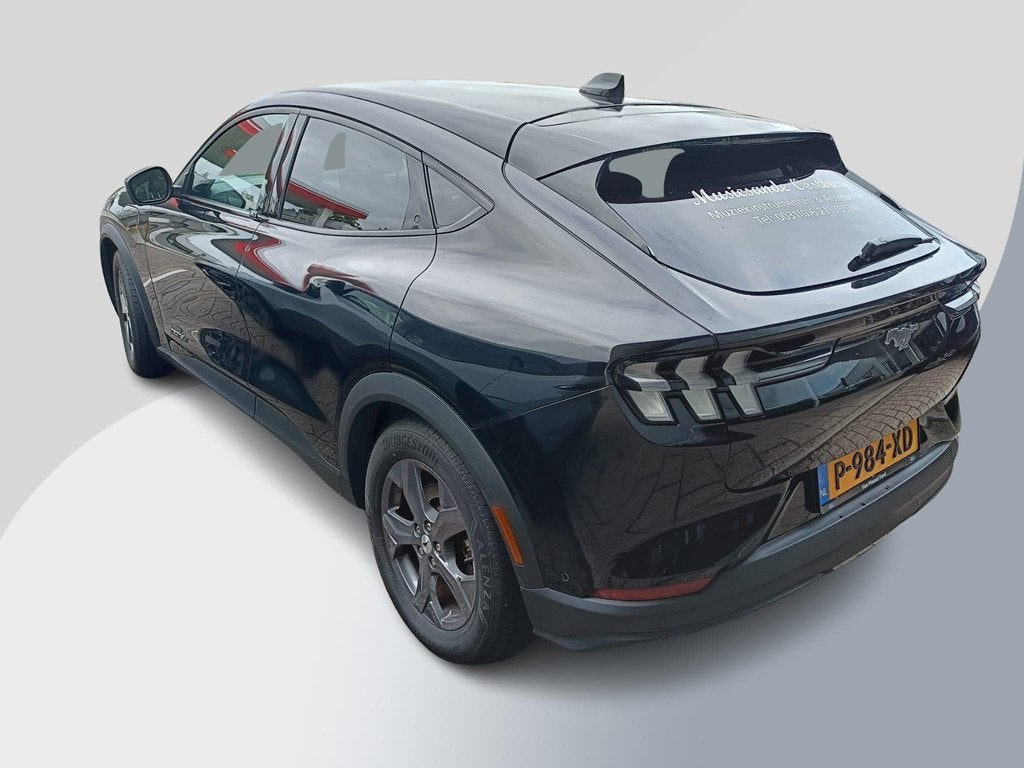 Ford Mustang Mach-E Extended RWD 98 kWh 294pk | Technology P, Auto's, Ford, Gebruikt, 750 kg, 610 km, Zwart