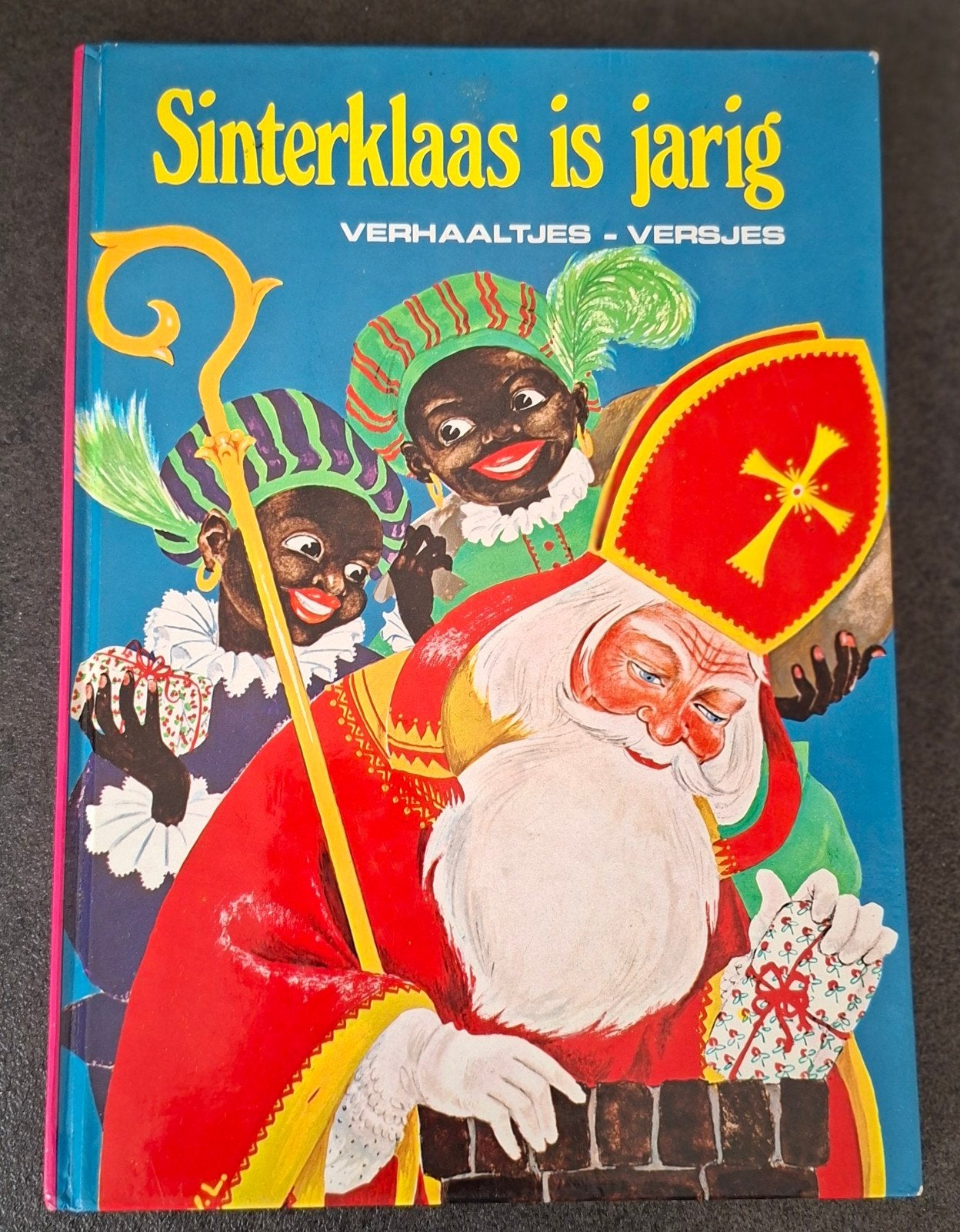 Sinterklaas is jarig ( hardcover) Mulder Holland  ( Vintage, Ophalen of Verzenden