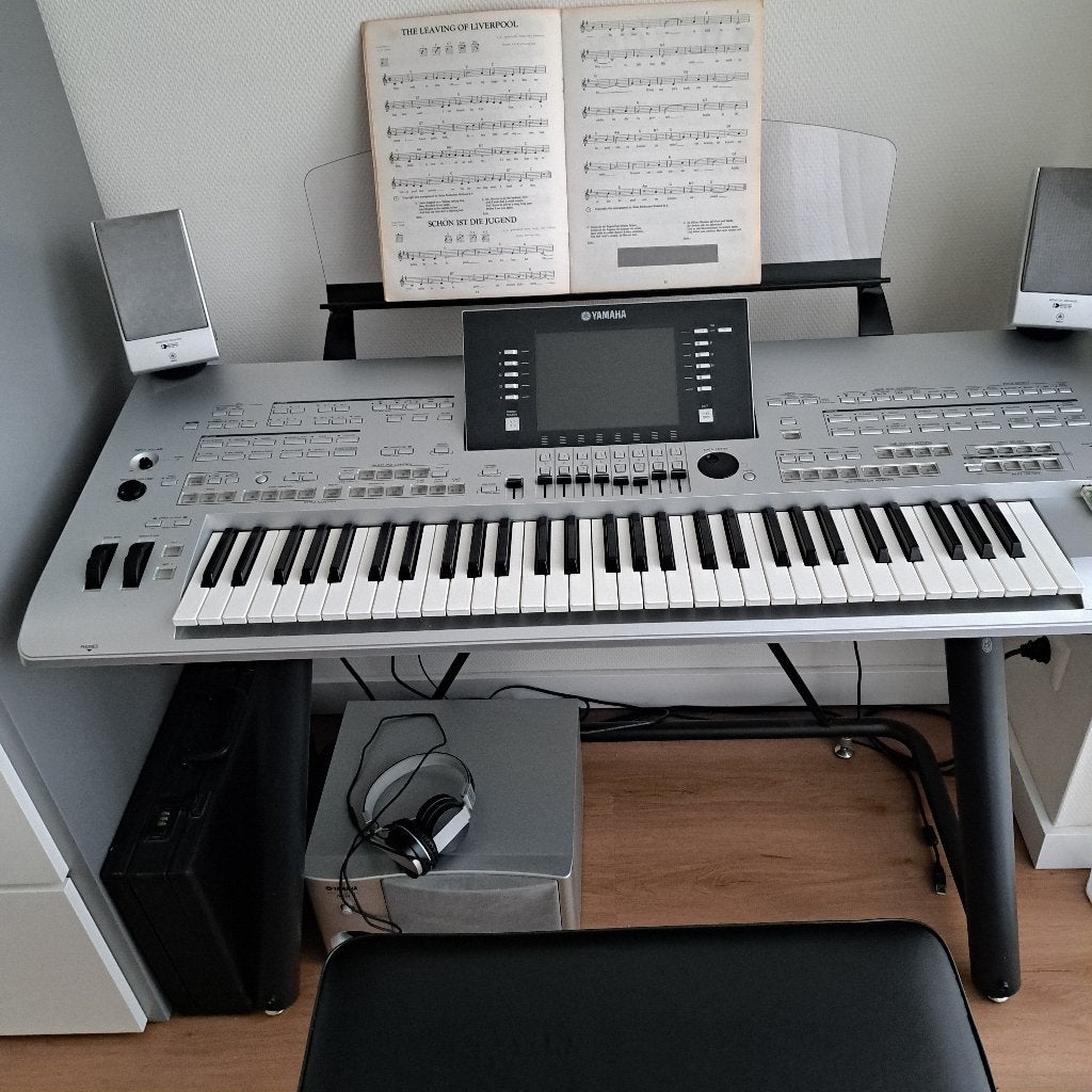 tyros 3, Muziek en Instrumenten, Ophalen, Yamaha, Midi-aansluiting, 61 toetsen