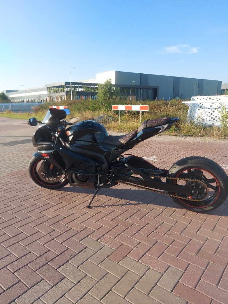 Suzuki GSX-R 1000 L0 2010 Verlengde Achterbrug op kenteken, Motoren, Motoren | Suzuki, Sportuitlaat, 4 cilinders, Motorrijbewijs A